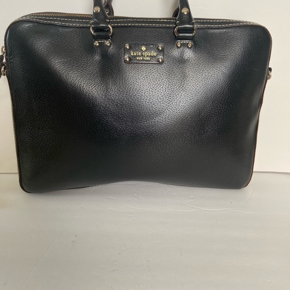 kate spade Handbags - Kate Spade Wellesley Tanner bag.